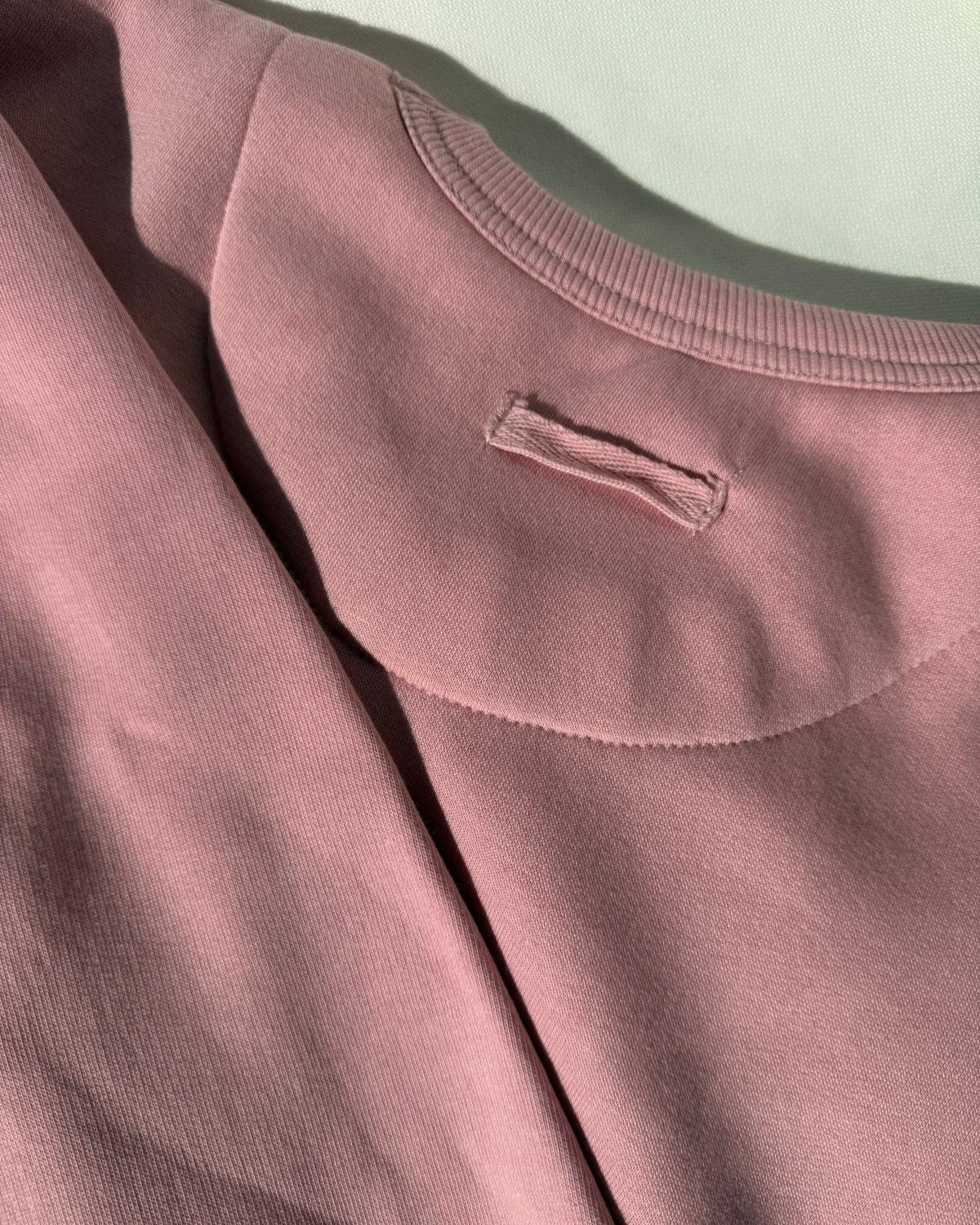 COMFIEST CREWNECK IN THE WORLD - Pink